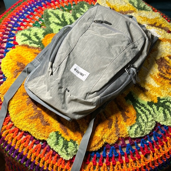 G4 free gray lightweight nylon backpack - Picture 2 of 16